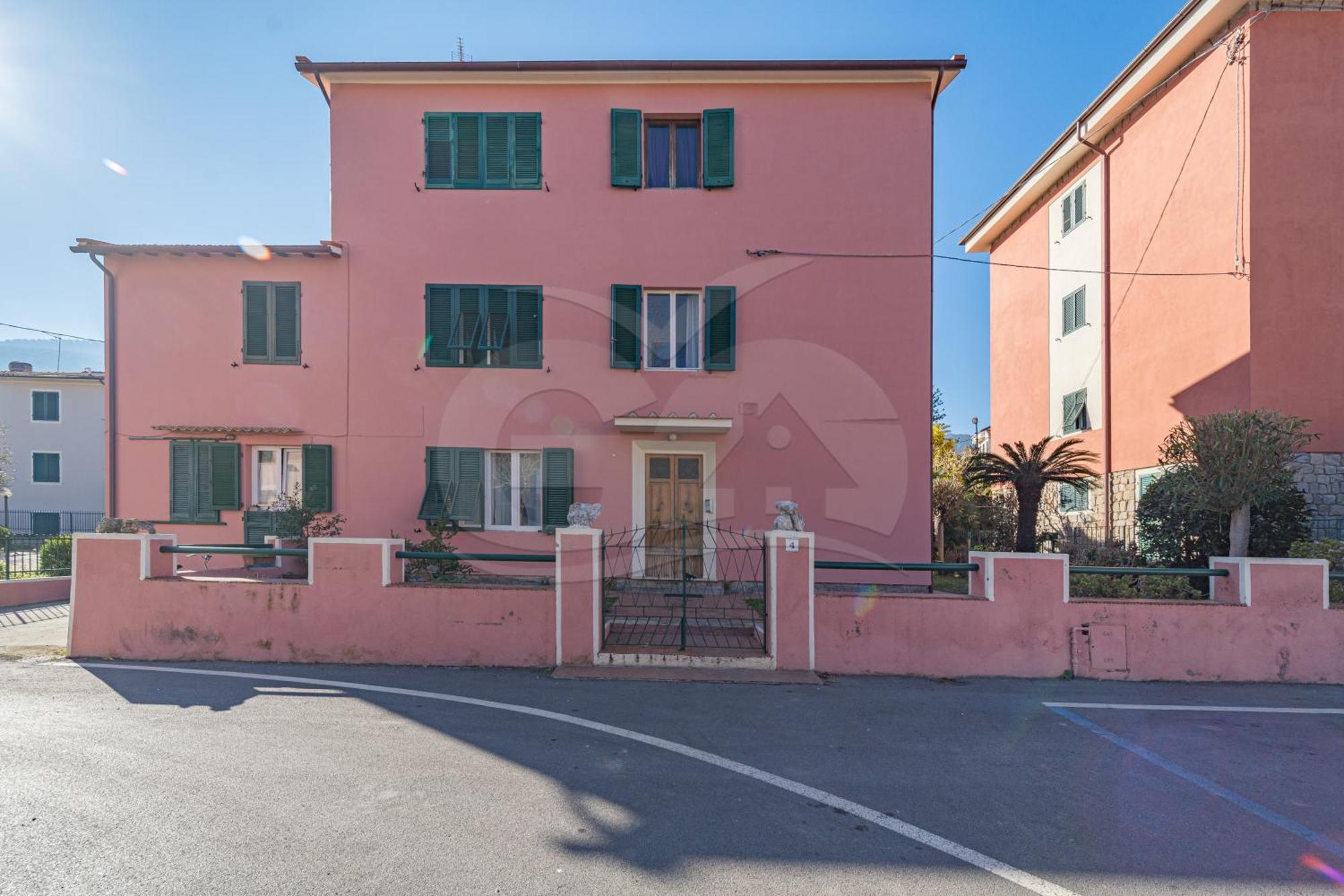 Апартаменты La Piazzetta Di Marciana Marina - Goelba Экстерьер фото